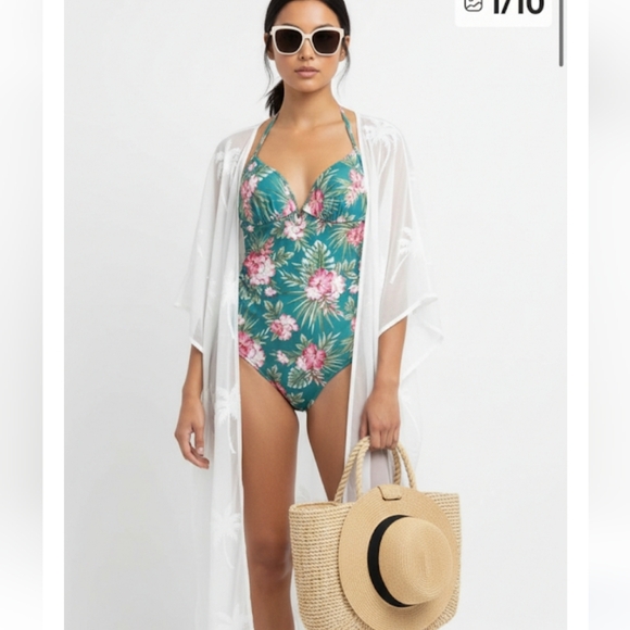 Shade & Shore Other - Shade and shore green floral one piece bathing suit size 34C